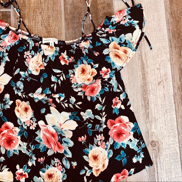 Black with floral blouse - Picture 4 of 4